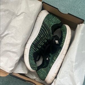 Nike Free RN Flyknit iD Women’s Running Shoe Mesh Green and Black